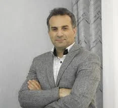 دکتر یوسف شفائی خانقاه - جراح پروتز سینه