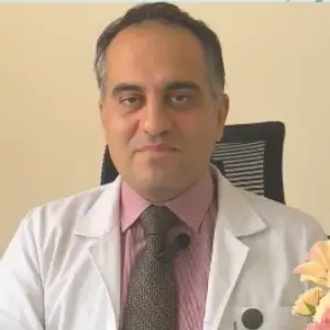 دکتر مهران صالحیان فوق تخصص جراحی پلاستیک